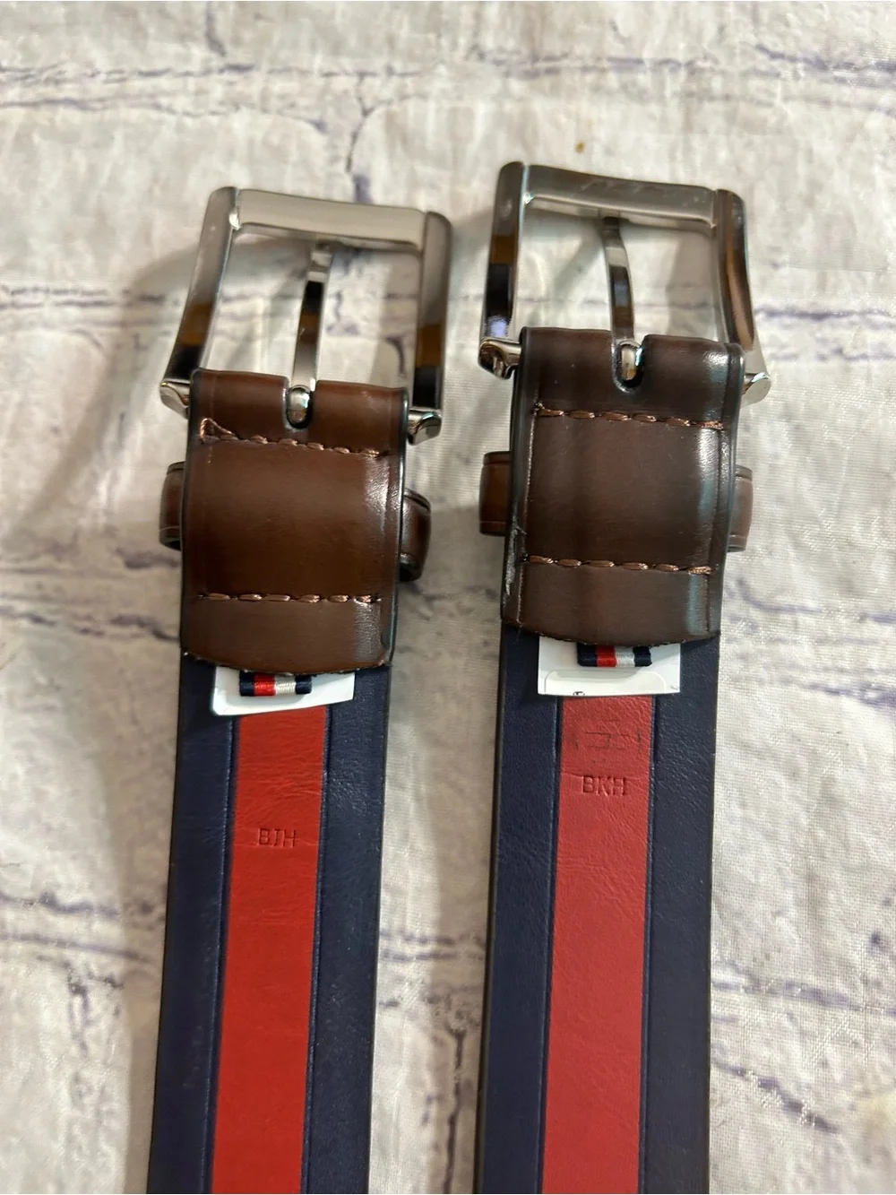 TOMMY HILFIGER LOT OF (2) BROWN COATED LEATHER FAUX LEATHER LING STRIPPED 38